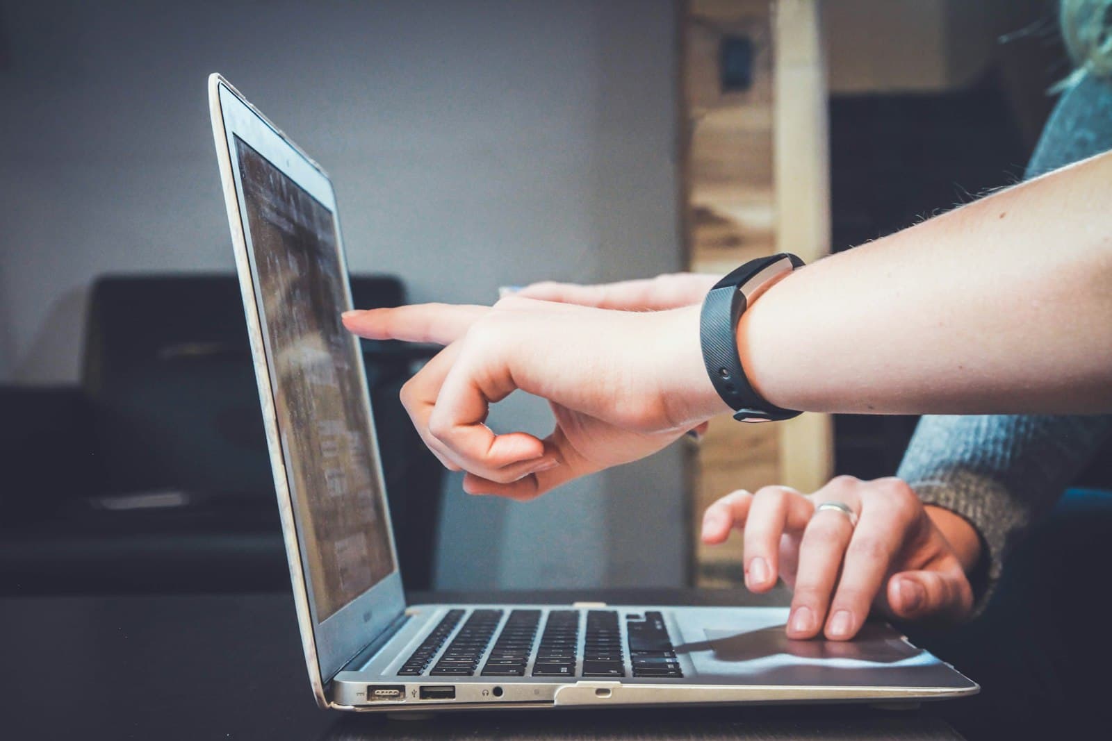 Ambiente de desenvolvimento e integração de software